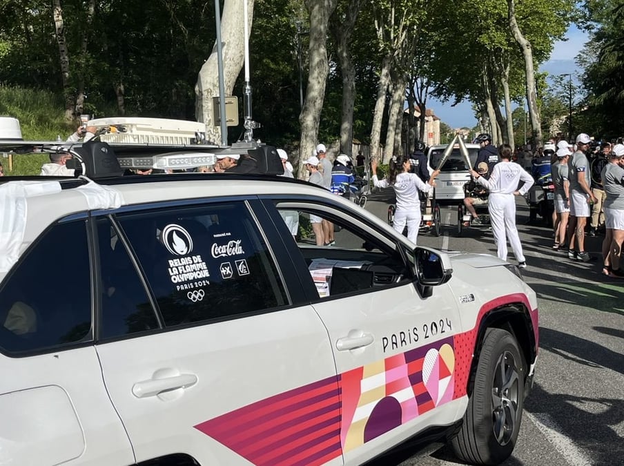 Dome, la technologie nomade de 5G privée commercialisée par Obvios, est installée dans le coffre d'une berline et fonctionne telle une bulle autour de la voiture dans un rayon de 80 mètres.