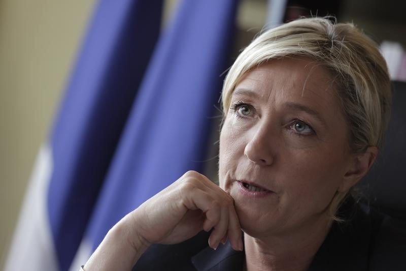 Le FN publie des lettres de refus de prêt de banques françaises