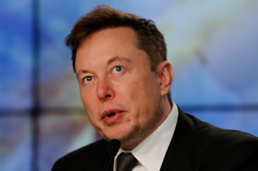 Elon musk s'engage a ne plus tweeter "pendant un certain temps"
