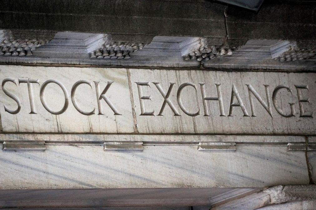 Photo d'archives de l'entree de la bourse de new york