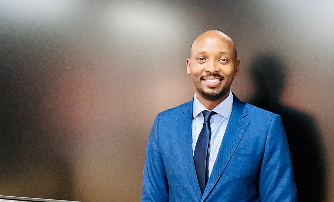 Avec son projet "Quatre par quatre", Sabin Nsanzimana, ministre de la Santé du Rwanda, entend accélérer la formation des soignants dans le pays : quatre fois plus de personnels en quatre ans.