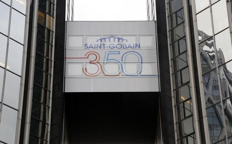Saint-gobain tente d'amadouer sika