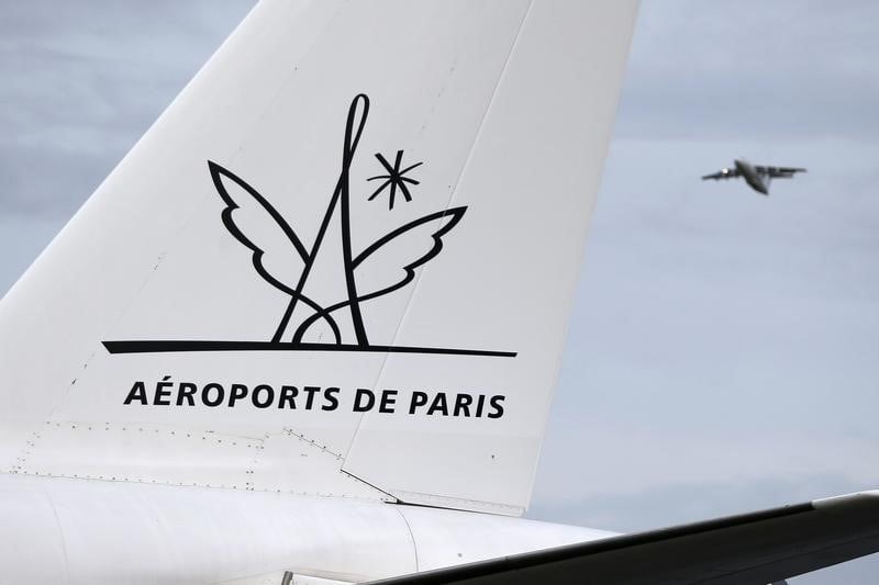 Adp signe un accord sur la concession de l'aeroport de santiago