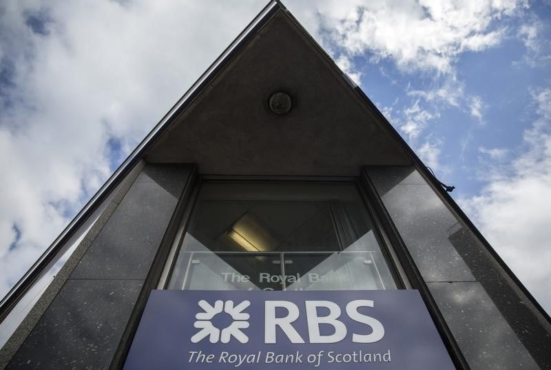 Doublement des frais de restructuration de rbs