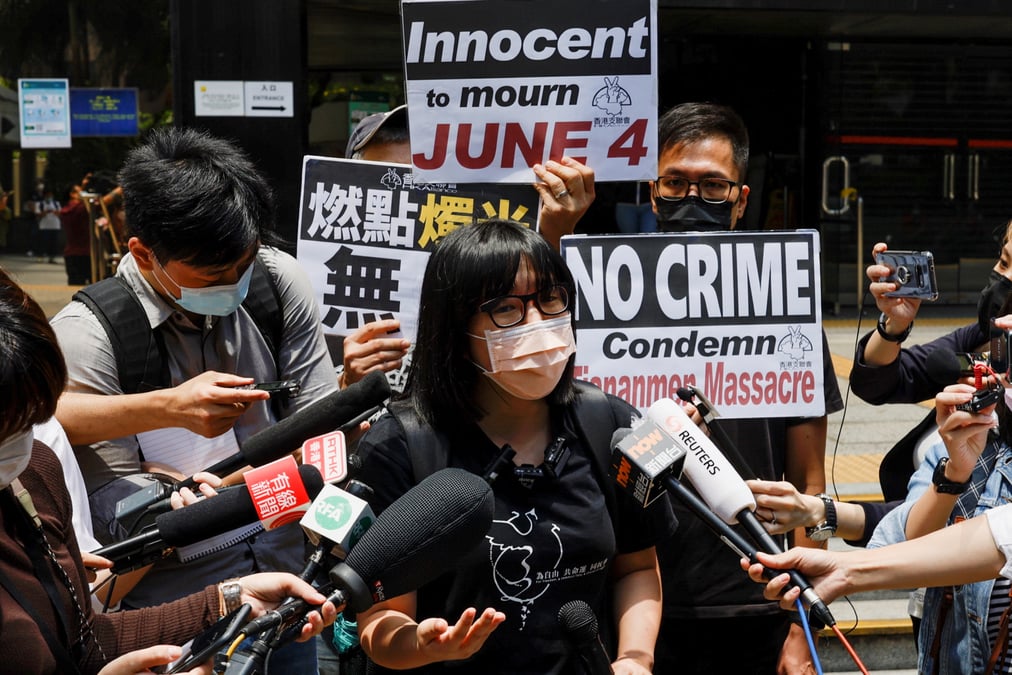 Hong kong: l'activiste joshua wong condamne a 10 mois de prison supplementaires