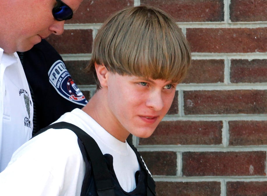Dylann roof inculpe de meurtres apres la tuerie de charleston
