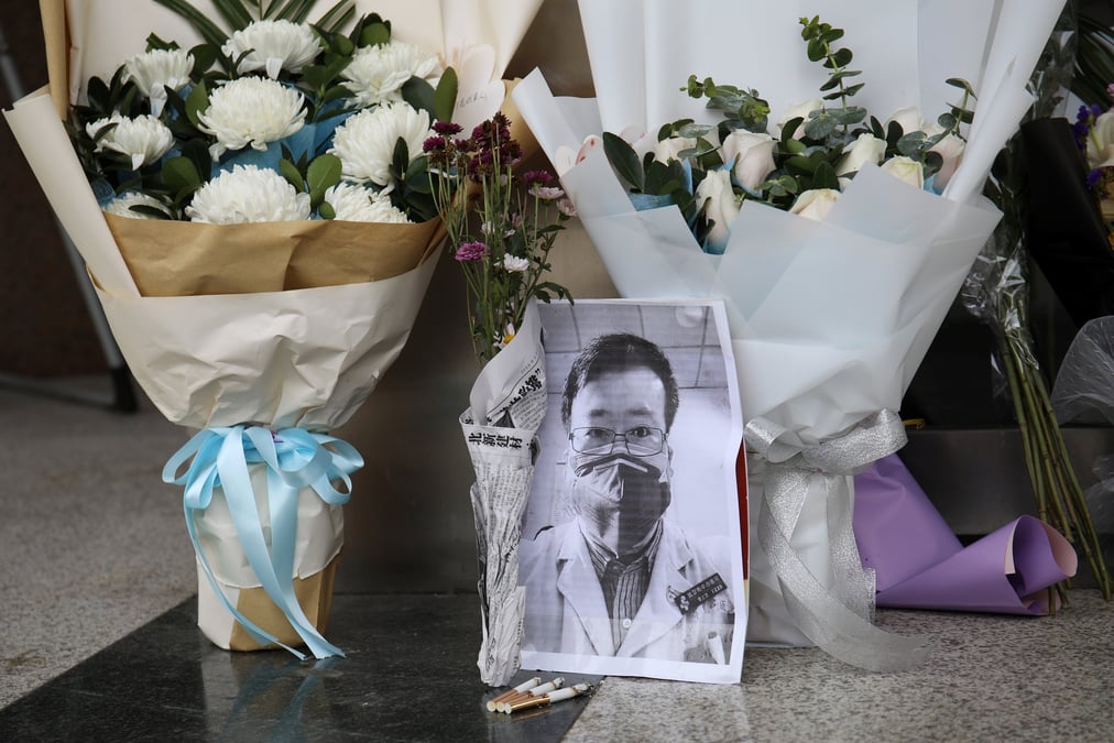 Emoi en chine apres la mort d'un medecin ayant alerte sur le coronavirus