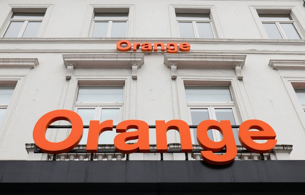 Une agence orange