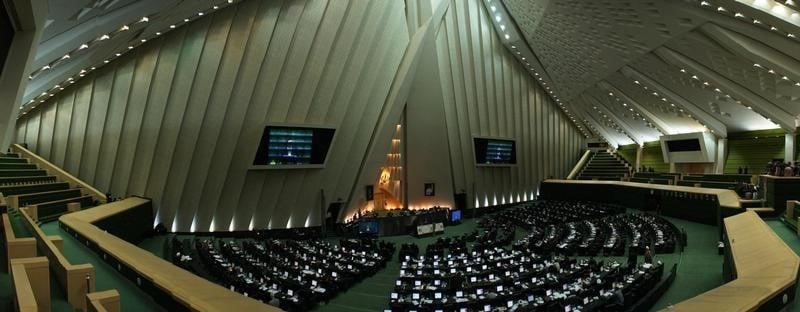 Le parlement iranien s'oppose à nouveau à Rohani sur l'université