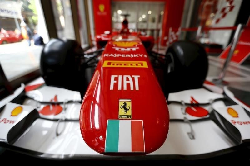 Le prix d'entree en bourse de ferrari fixe a 52 dollars