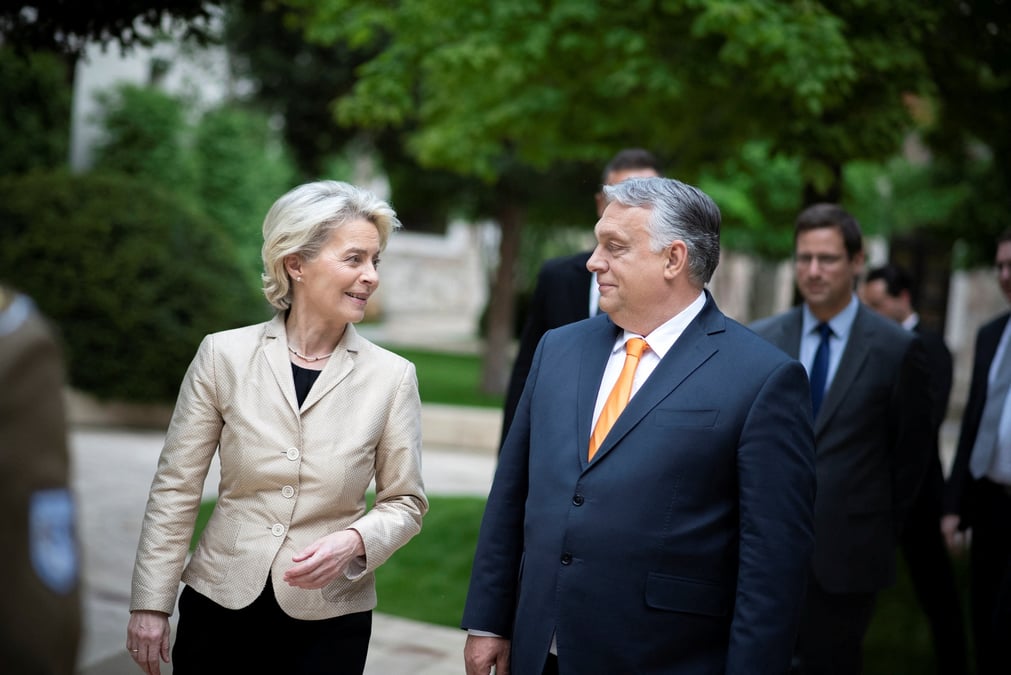 Embargo sur le petrole russe : budapest veut exempter les livraisons par oleoduc