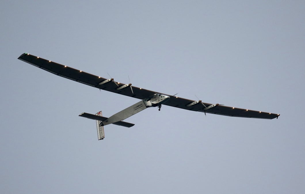 Solar impulse immobilise a hawai 