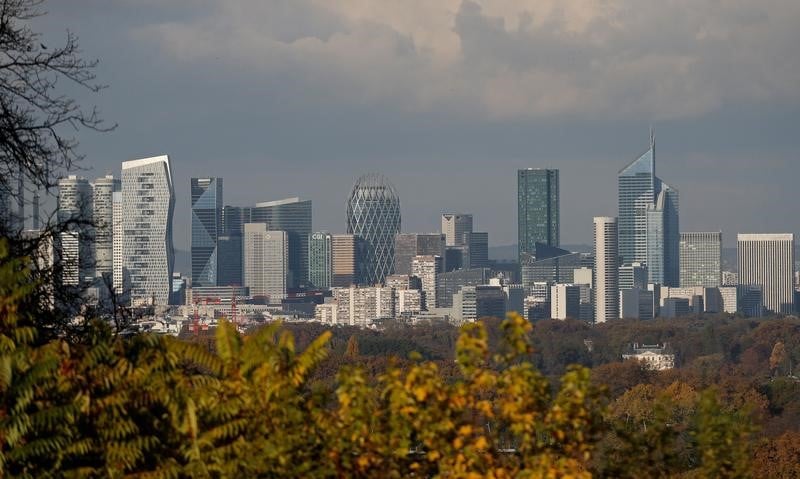 Leger ralentissement des credits aux entreprises