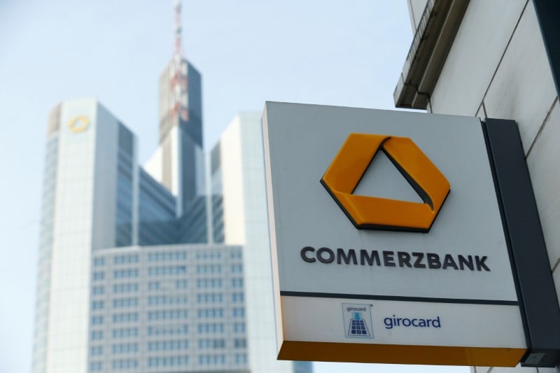 Cerberus acquiert 5% des droits de vote de commerzbank