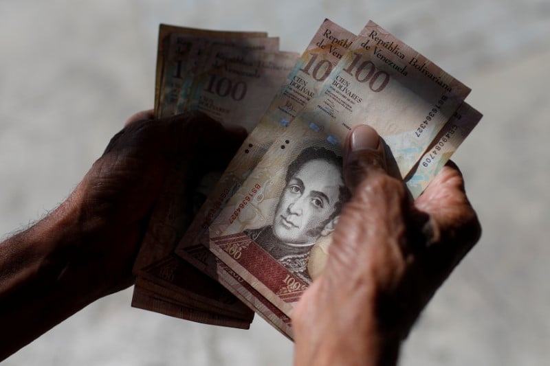 Au venezuela, l'inflation atteint 488.865% sur un an, selon un opposant
