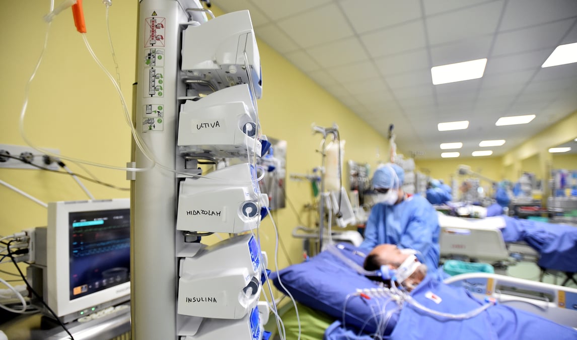 Comment l'ue a tarde a saisir la gravite de l'epidemie
