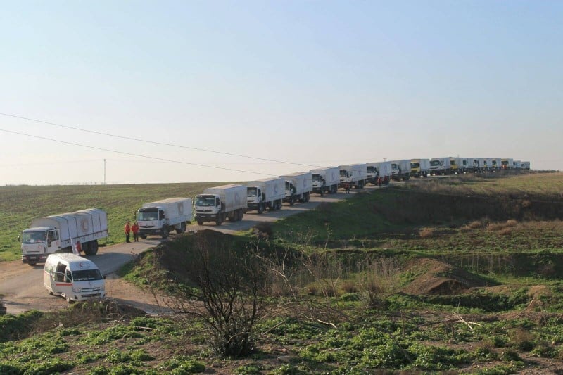 Un convoi humanitaire arrive a damas