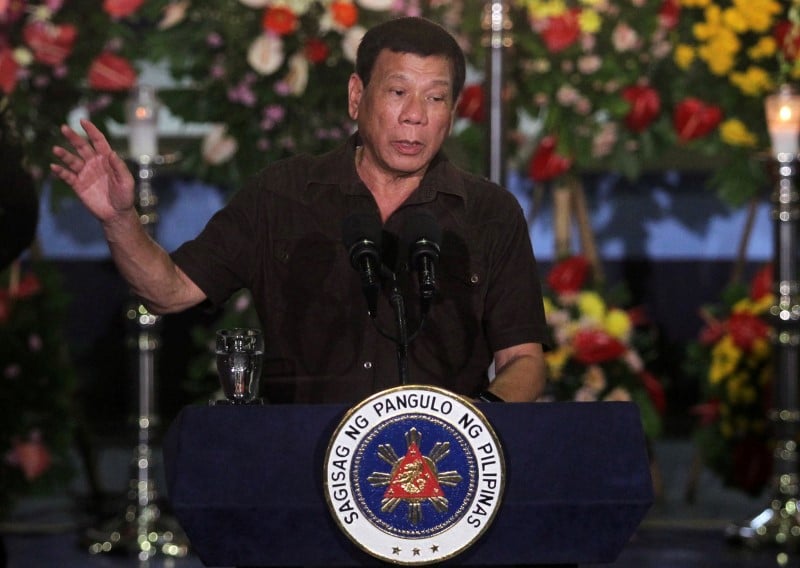 Le president philippin continue sa guerre contre le trafic de drogues