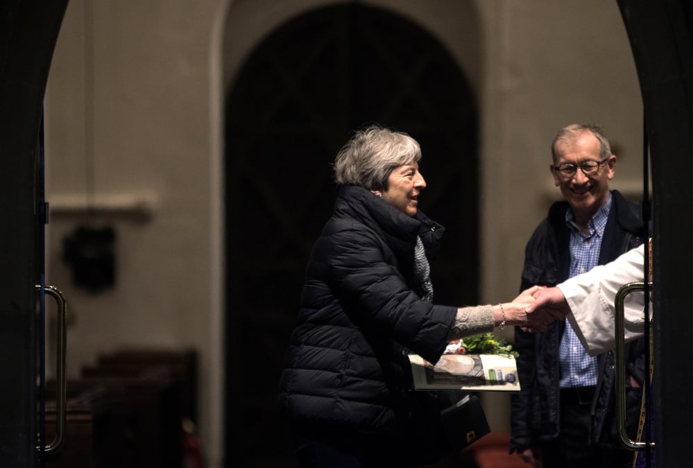 Brexit: may soumise a d'intenses pressions de son gouvernement