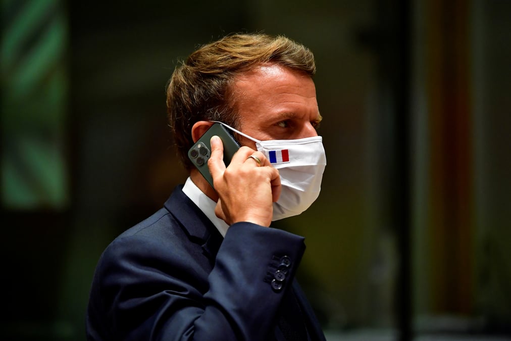 Entretien de macron avec berri pour faciliter la formation du gouvernement, dit un responsable libanais