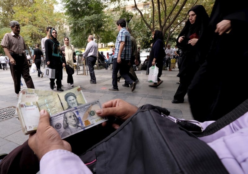 L'iran adopte un taux de change unique pour le dollar