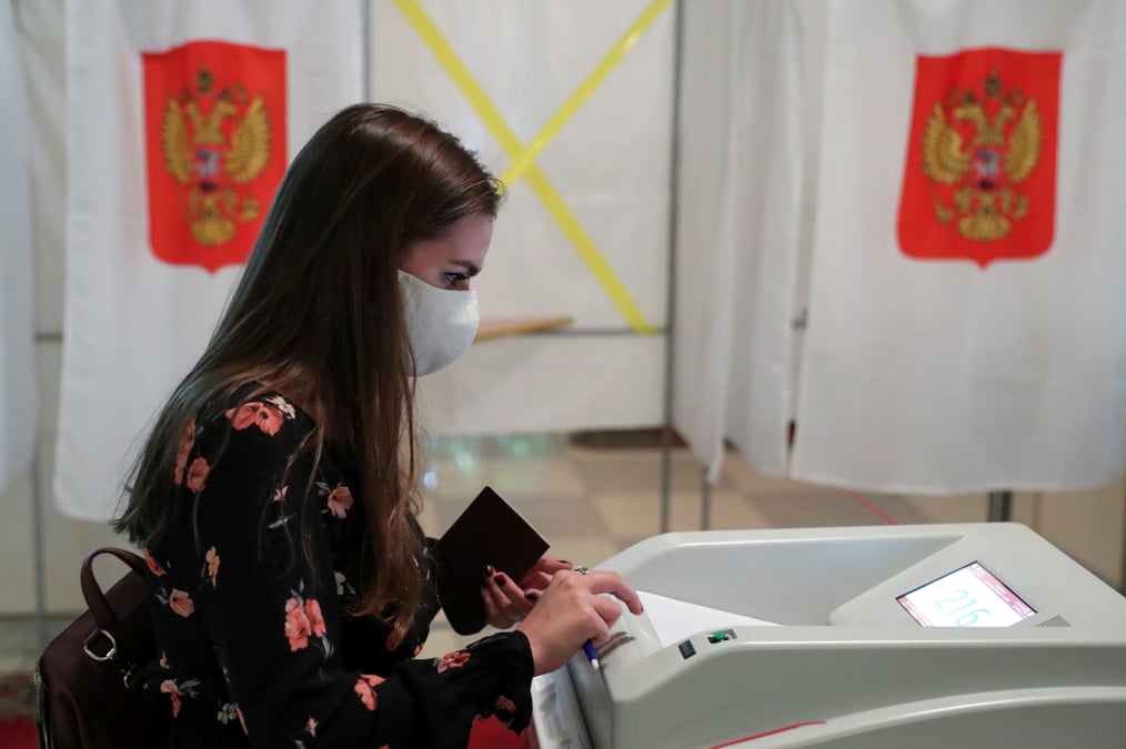 Les electeurs russes ouvrent la voie a un maintien de poutine au pouvoir jusqu'en 2036