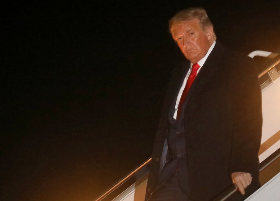 Coronavirus: trump presente de legers symptomes, rapportent des medias