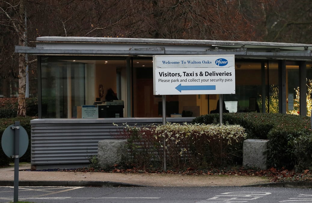 Le royaume-uni deploie le vaccin de pfizer contre le covid-19