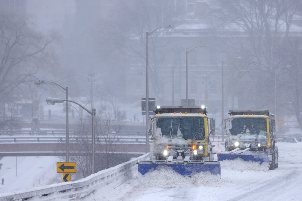 Le nord-est des etats-unis balaye par une violente tempete de neige
