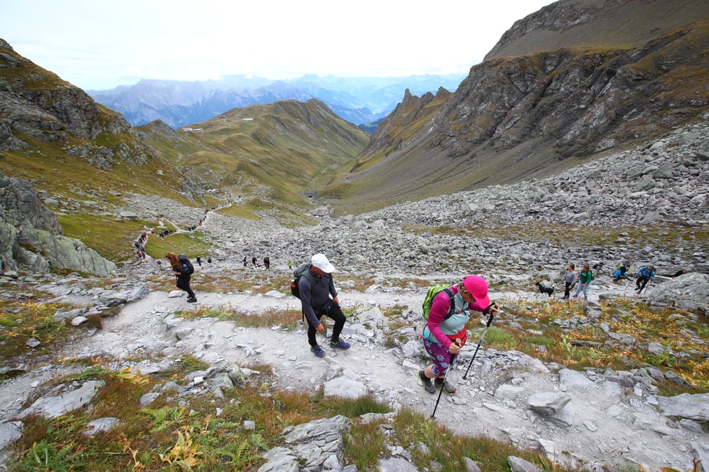 Randonnee funebre pour un glacier disparu en suisse