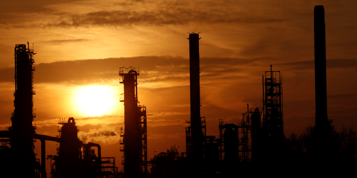 France: appel a la greve a la raffinerie total de donges