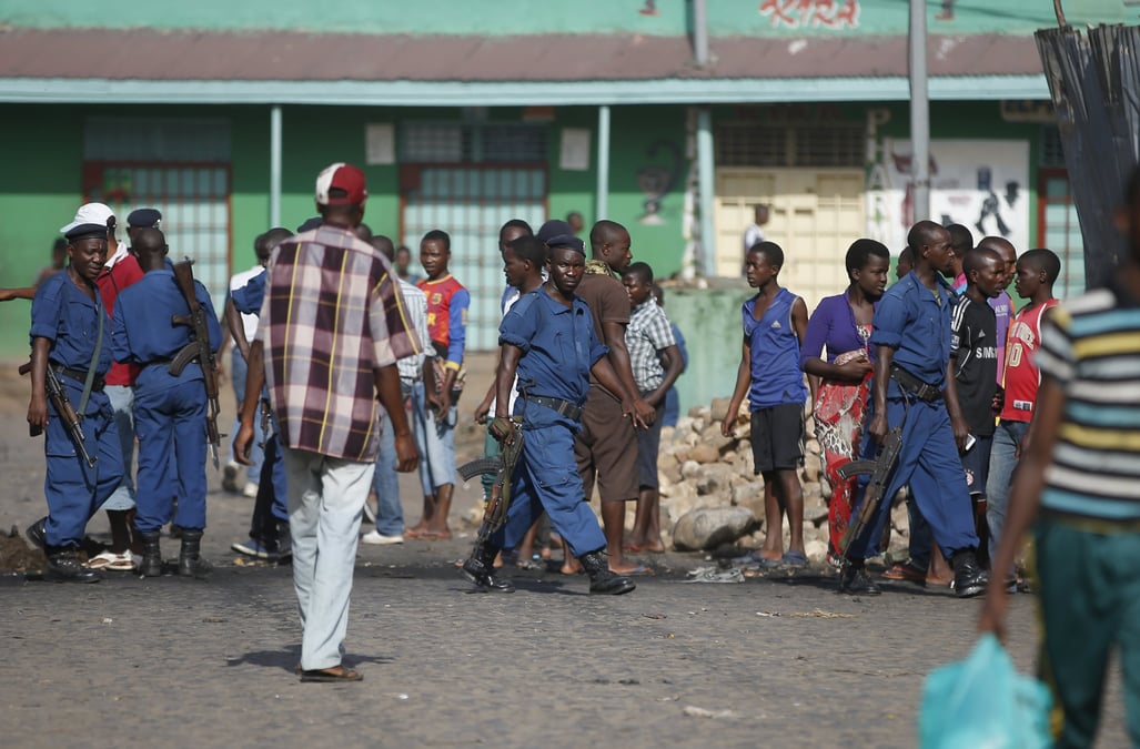 Trois generaux putschistes burundais arretes