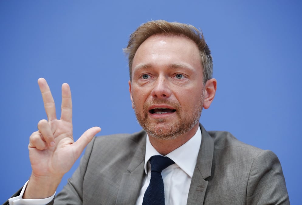 Lindner (fdp) reclame de merkel un changement de politique