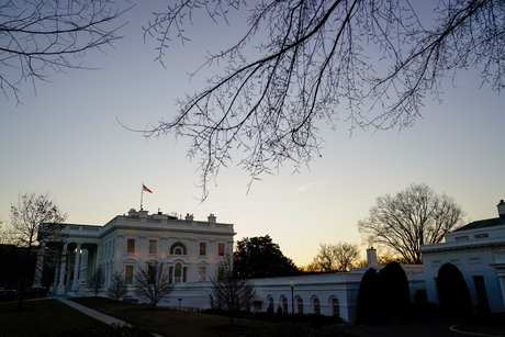 La maison blanche veut proteger les telecoms us de menaces comme huawei