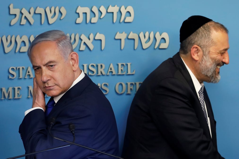 Le premier ministre israelien benjamin netanyahu et le ministre israelien de l'interieur aryeh deri
