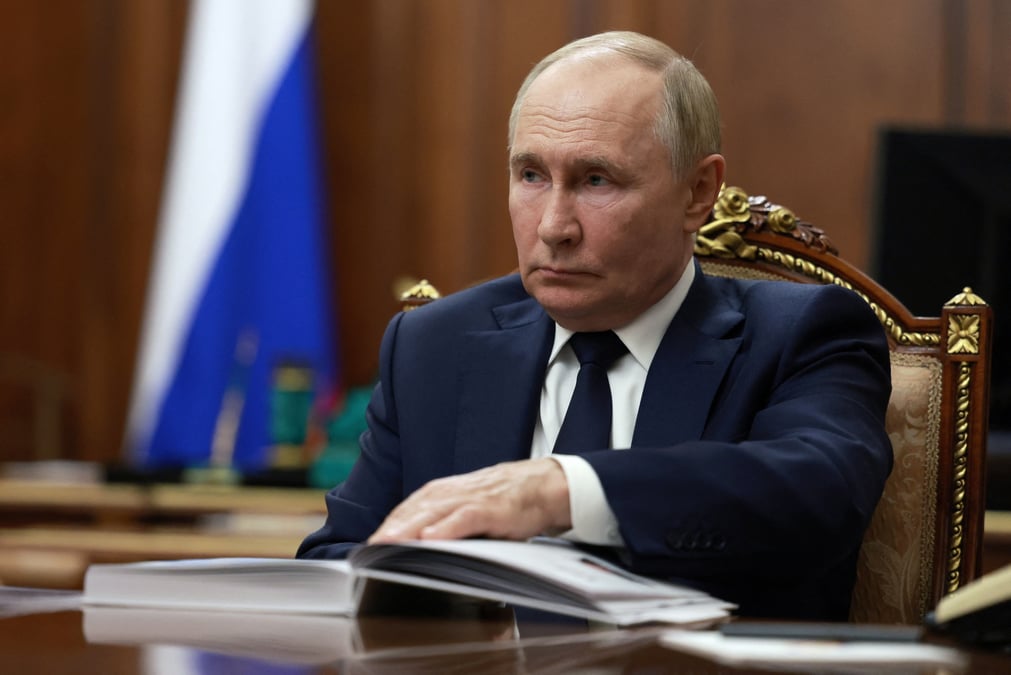 Le president russe vladimir poutine assiste a une reunion a moscou