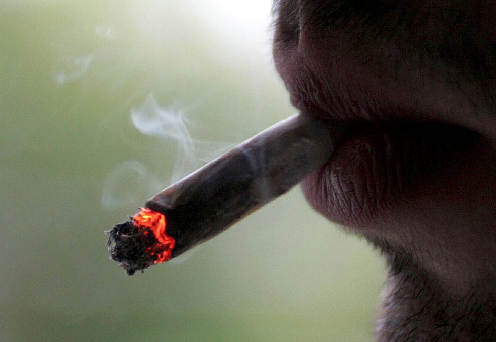 tabac, cigarettiers, lobby, santé publique, maladies respiratoires, cancer du poumon, paquet neutre, taux de nicotine, goudron, monoxyde de carbone,