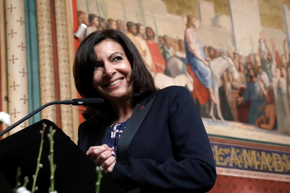 Anne Hidalgo, qui remonte dans les sondages, met en avant son bilan sur l'écologie et le climat.