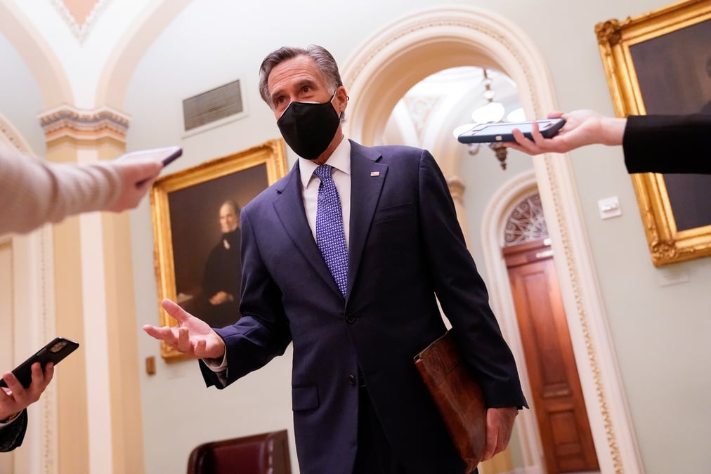 Usa: le senateur romney deplore le piratage de donnees gouvernementales