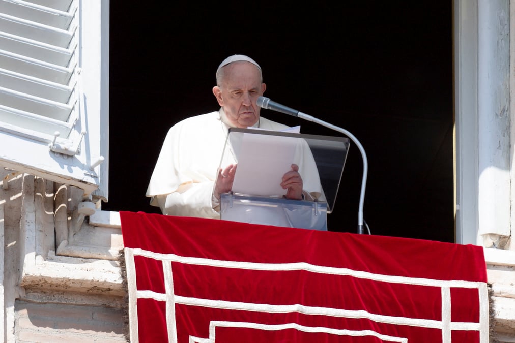 Le pape francois denonce les "meurtres et atrocites" commis en ukraine