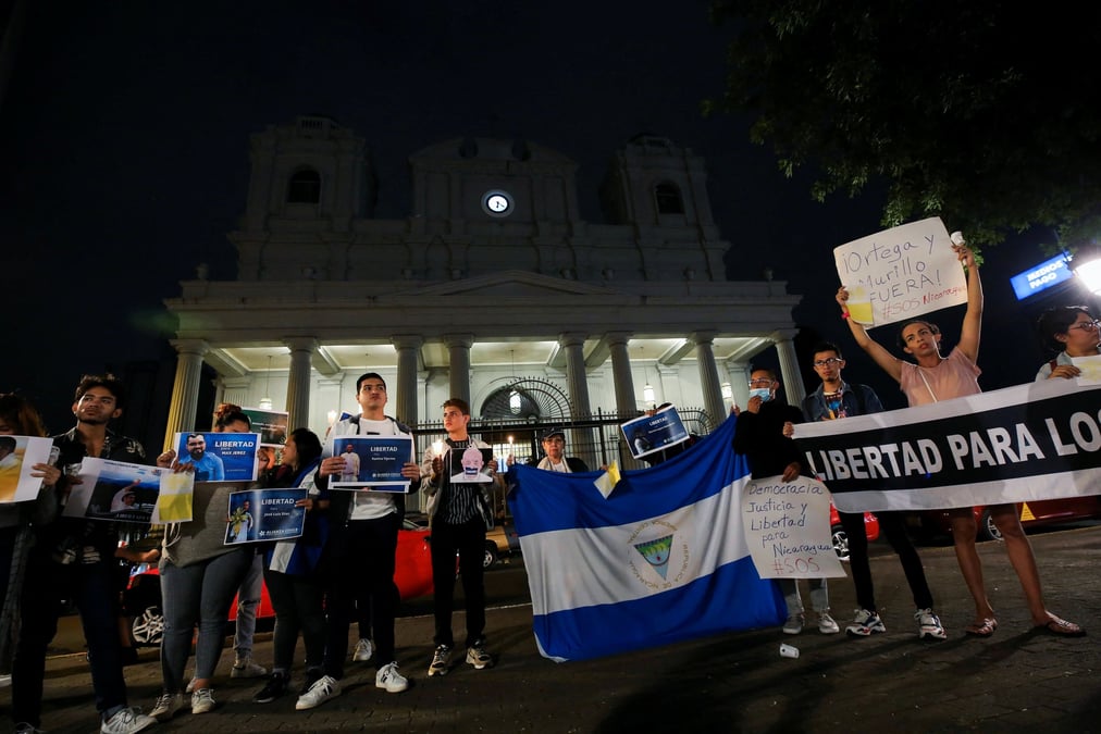 Le pape appelle a un dialogue "ouvert et sincere" au nicaragua