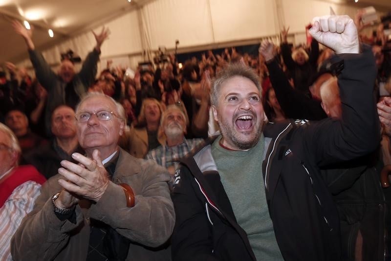 Syriza largement en tete aux elections legislatives en grece