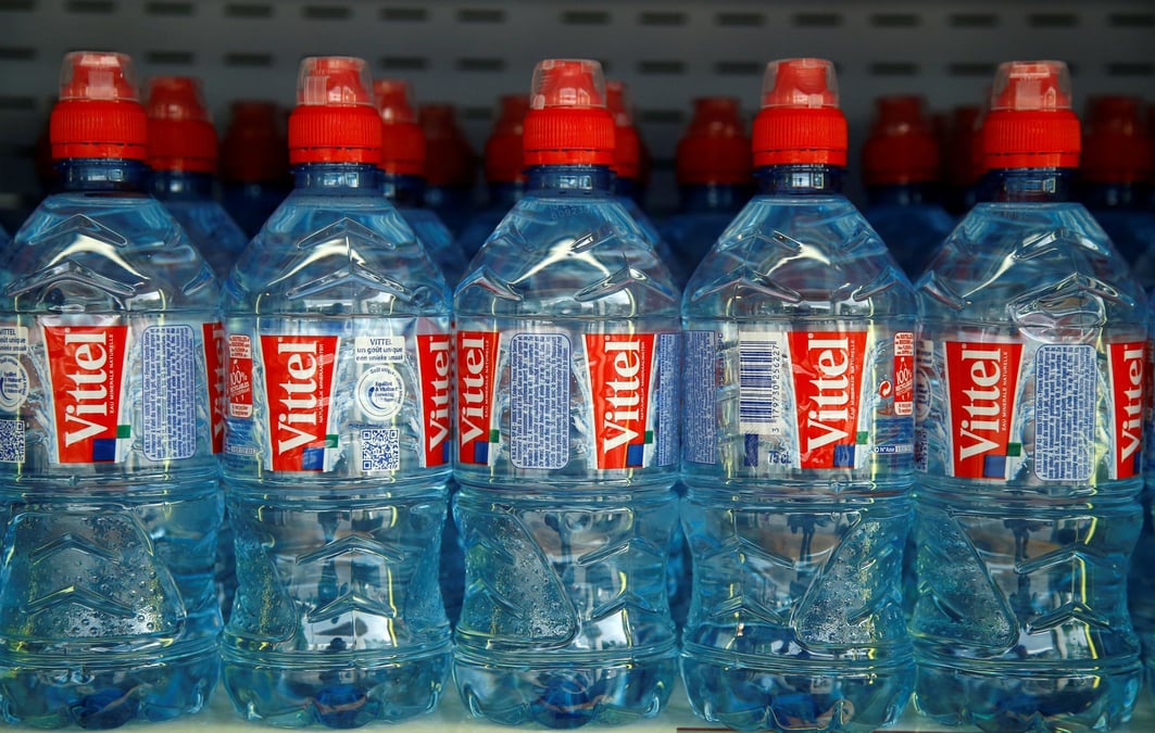 Le géant de l'agroalimentaire est propriétaire des eaux en bouteille Vittel, Perrier, Contrex et Hépar. (photo d'illustration)