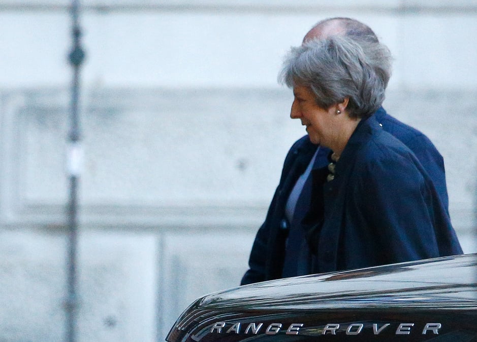 Londres pourrait avoir besoin d'une periode de transition prolongee, dit may