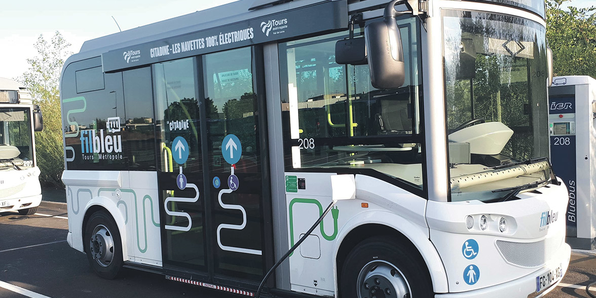 Le programme MoéBus est entièrement financé par les fournisseurs d'énergie Total Direct Énergie et Bolloré Energy.