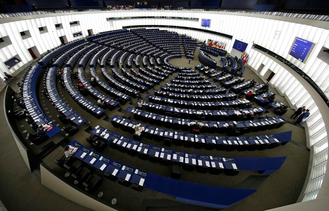 Le fn dispose d’un groupe au parlement europeen