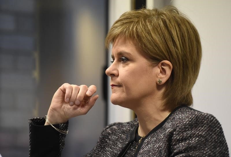 Sturgeon deplore l'"intransigeance" du gouvernement britannique