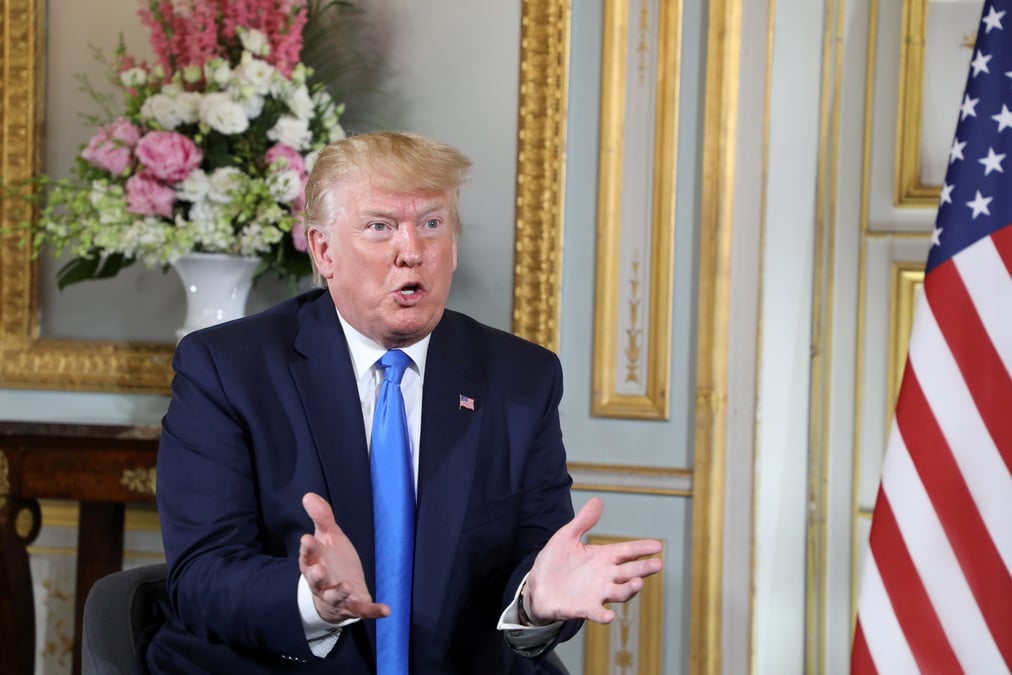 Trump accuse l'euro d'etre devalue et s'en prend encore a la fed