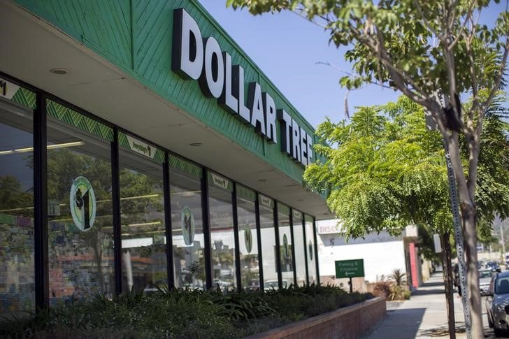 Le patron de family dollar s'en va apres le rachat de la societe par dollar tree 