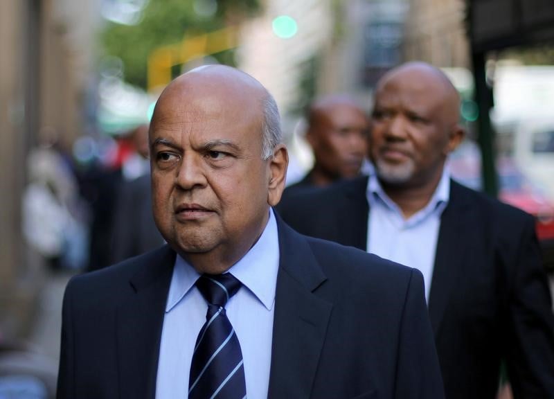 Le ministre sud-africain des finances limoge